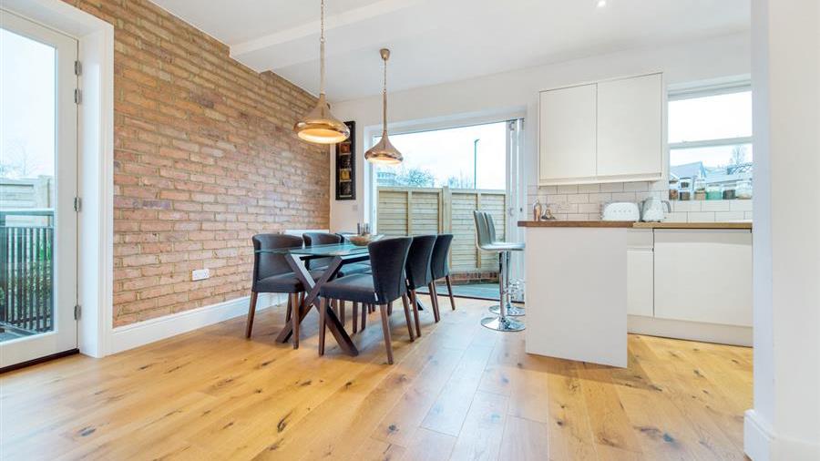 Kitchen/Dining Room