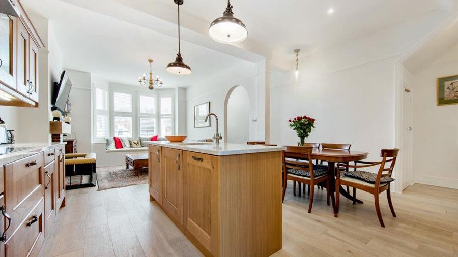 Kitchen/Dining Room