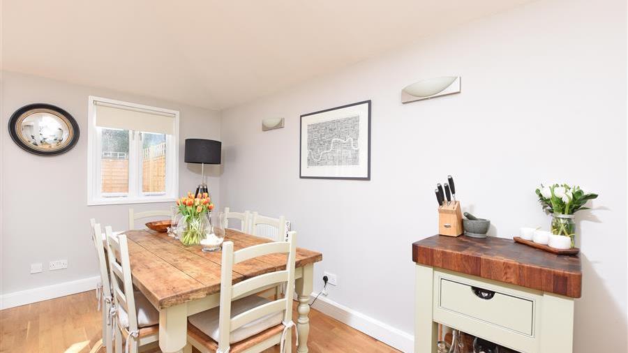 Kitchen/Breakfast Room