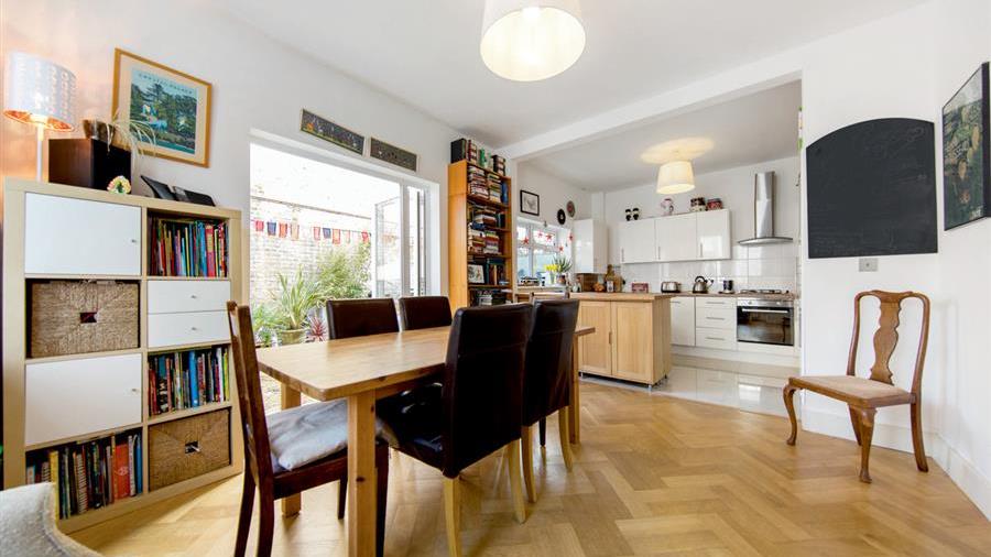 Kitchen/Breakfast Room