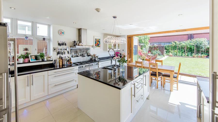 Kitchen/Breakfast Room