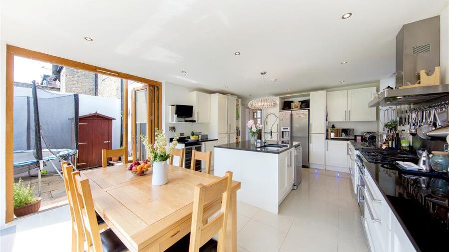 Kitchen/Breakfast Room