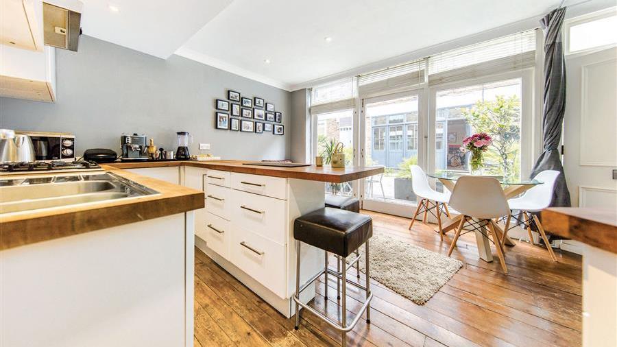 Kitchen/Dining Room