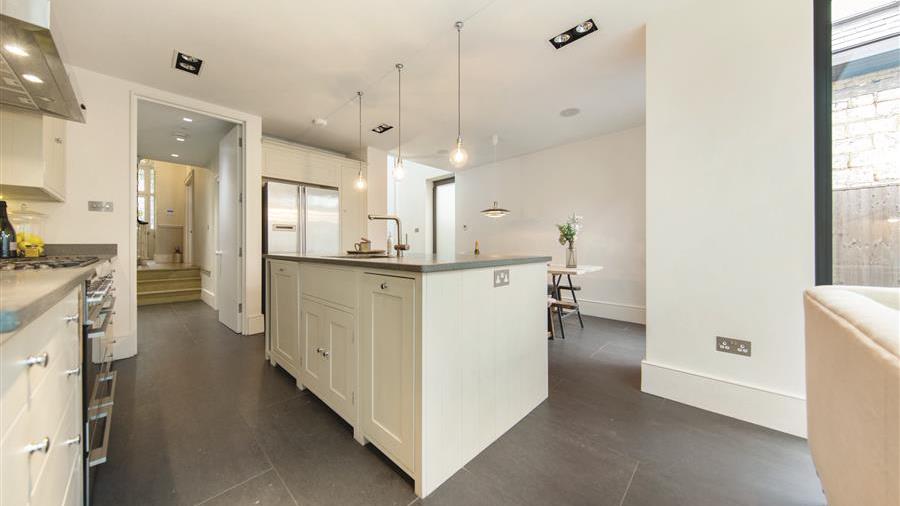 Kitchen/Breakfast Room