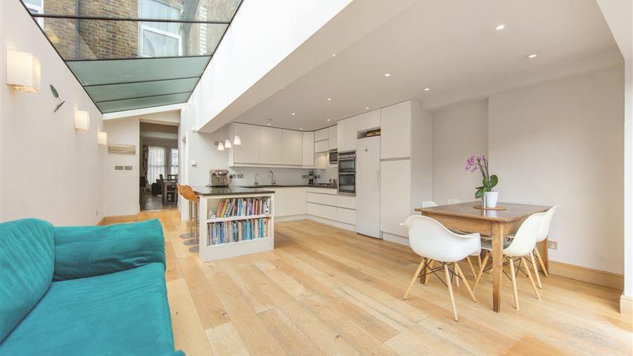 Kitchen/Breakfast Room