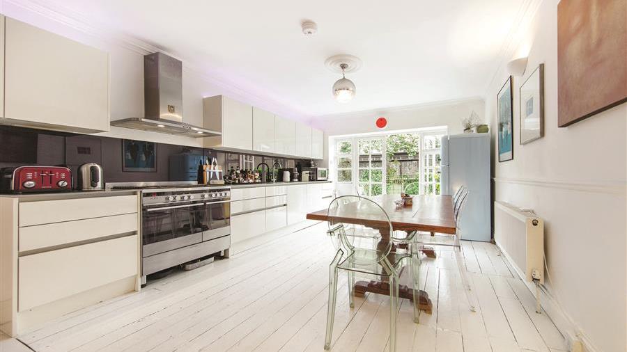 Kitchen/Breakfast Room