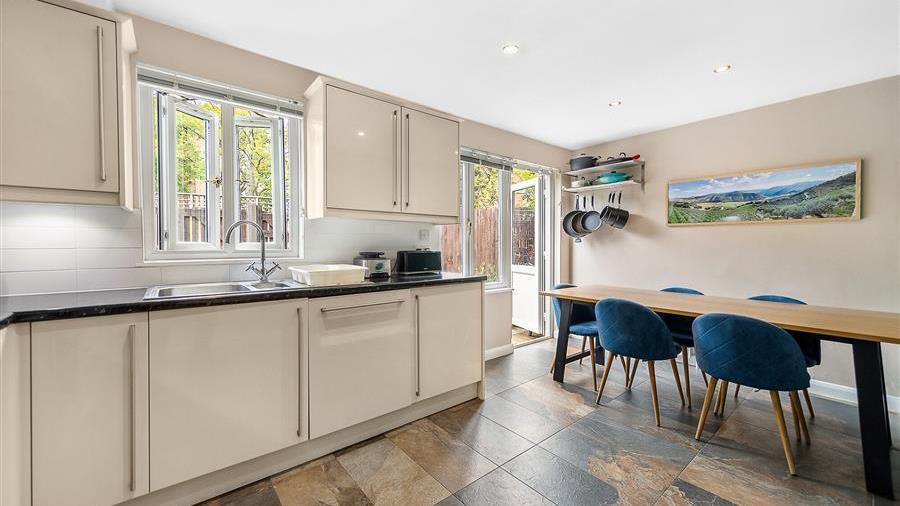 Kitchen/Dining Room