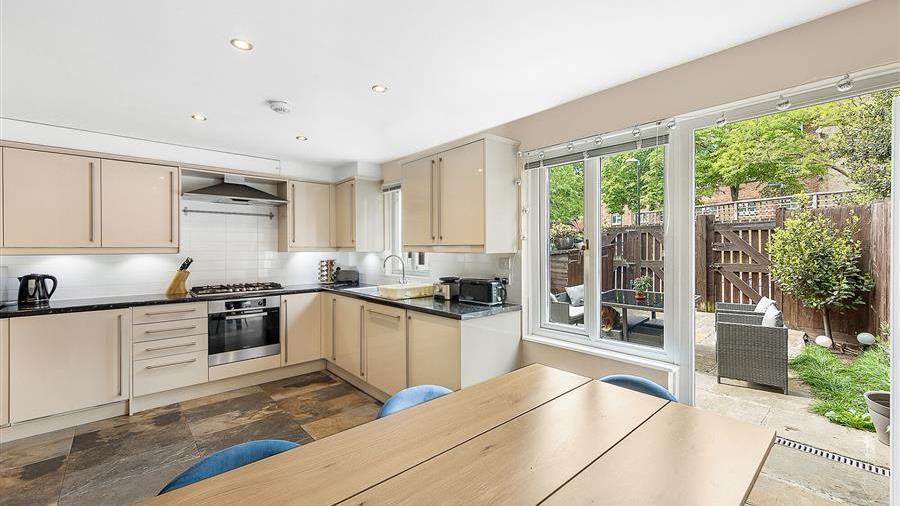 Kitchen/Dining Room
