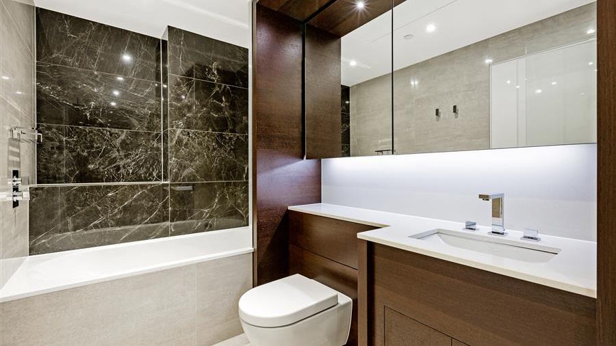 En-Suite Bathroom