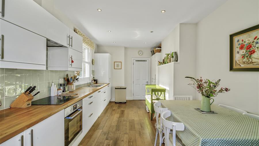 Kitchen/Dining Room