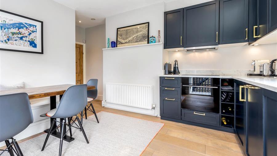 Kitchen/Breakfast Room