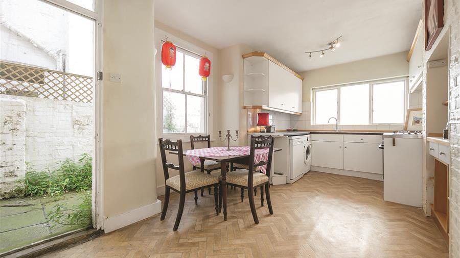 Kitchen/Dining Room
