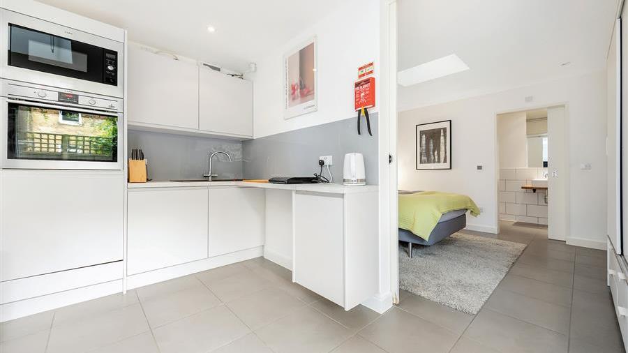 Self-Contained Flat