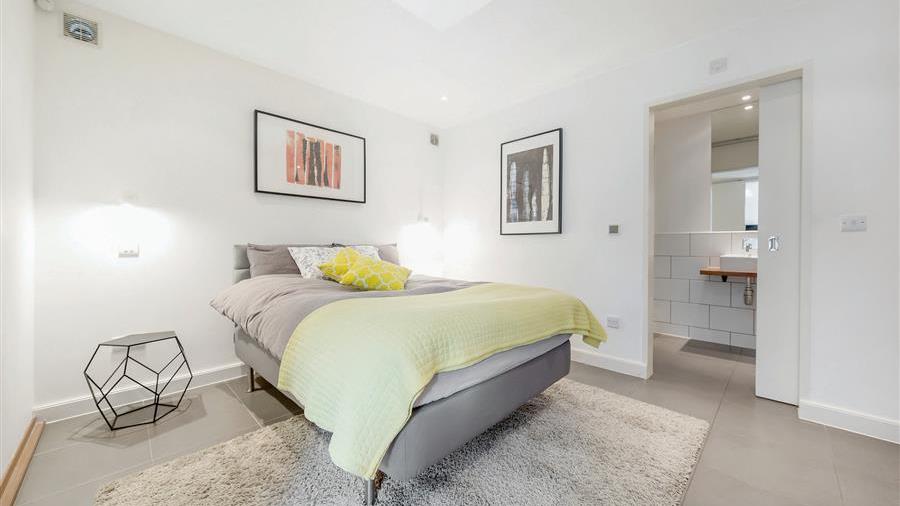 Self-Contained Flat