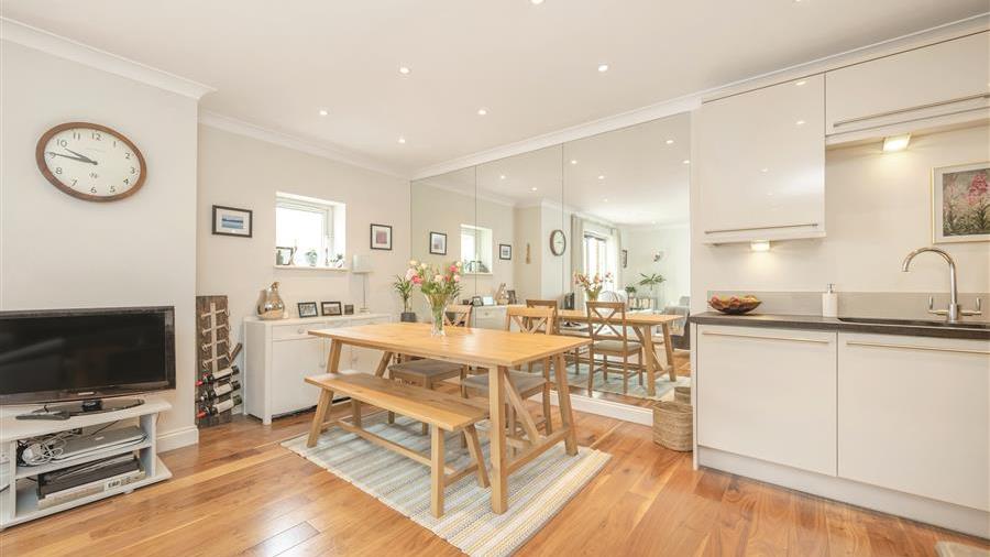 Kitchen/Dining Room