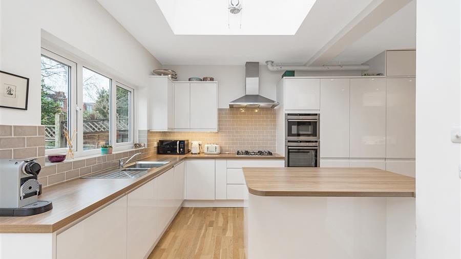 Kitchen/Breakfast Room