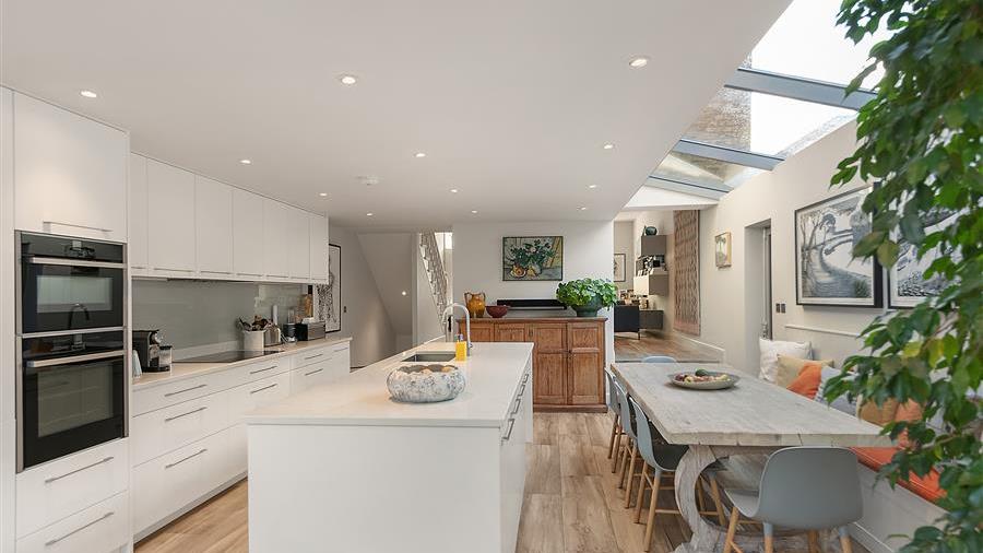 Kitchen/Breakfast Room
