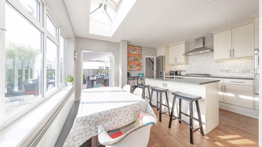 Kitchen/Dining Room