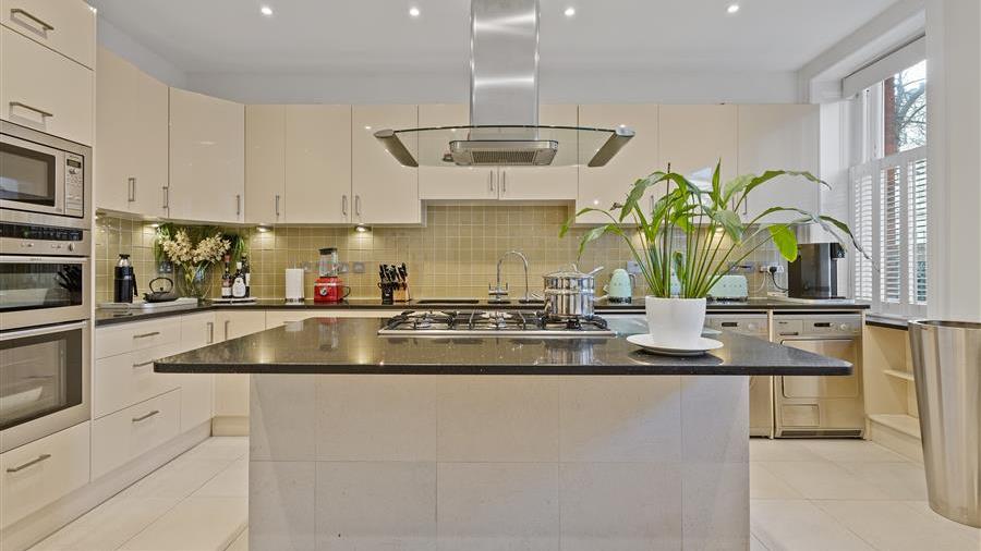 Kitchen/Breakfast Room