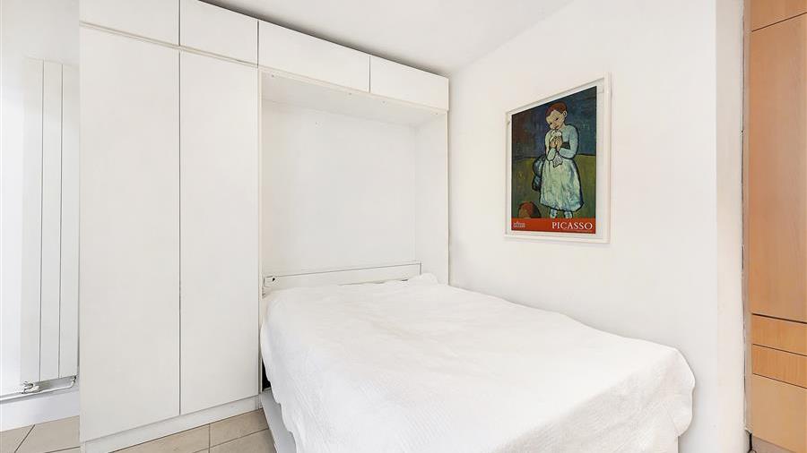 Studio Room