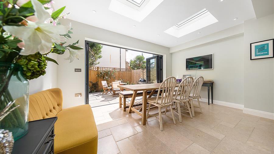 Kitchen/Breakfast Room