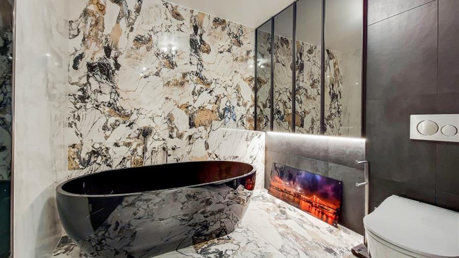 En-Suite Bathroom