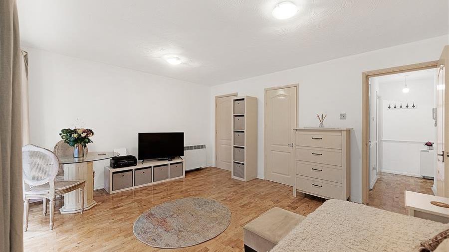 Studio Room