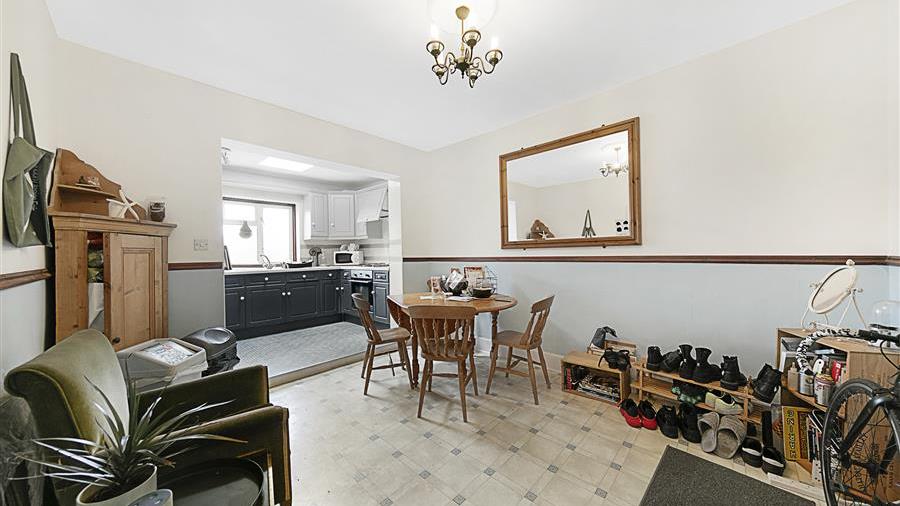 Kitchen/Breakfast Room