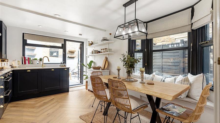Kitchen/Dining Room