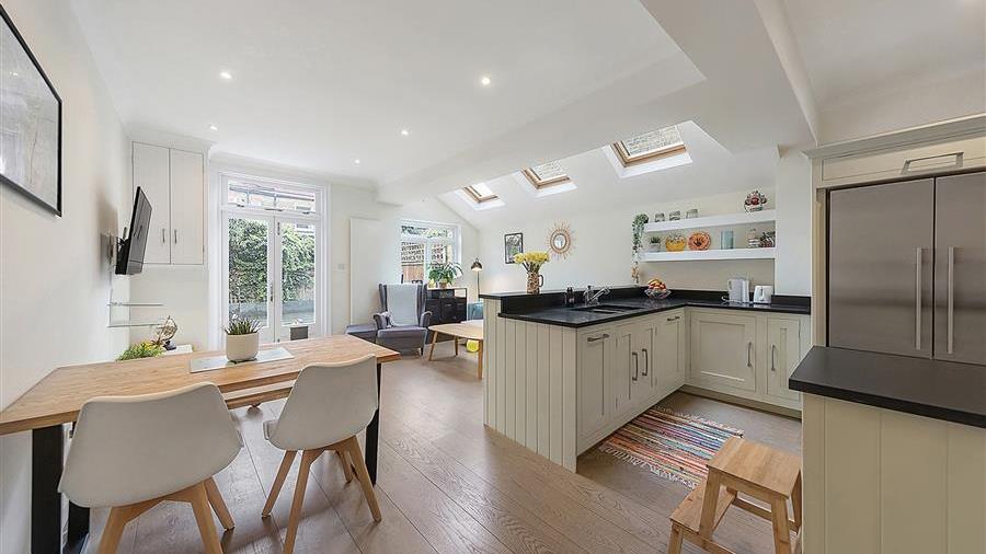 Kitchen/Dining Room