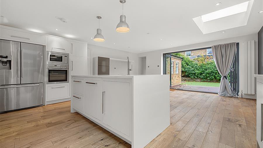 Kitchen/Breakfast Room