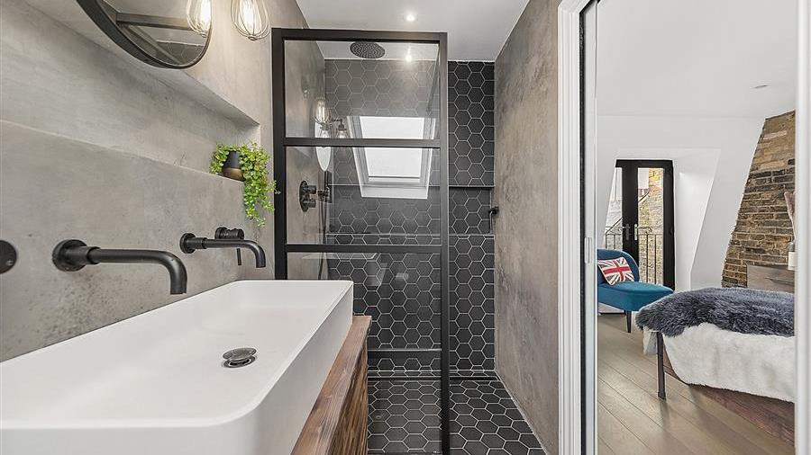 En-Suite Shower Room