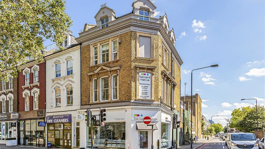 206 Brompton Rd Flat to rent in Old Brompton Road, SW5 (ref: 74386) - Douglas & Gordon