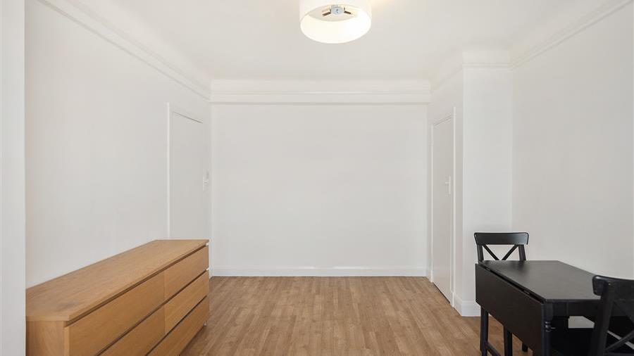 Studio Room