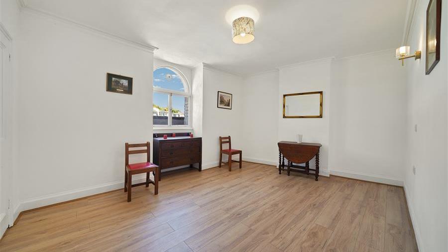 Studio Room