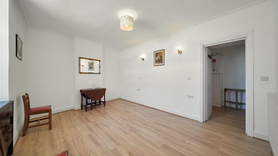 Studio Room