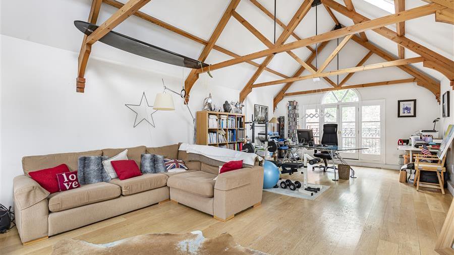 Studio Room